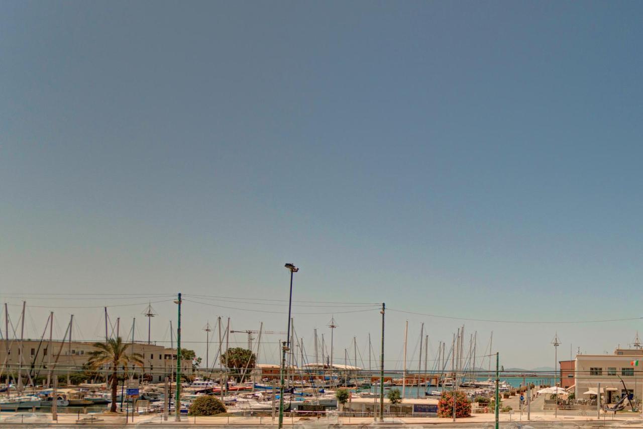 Appartamento Right House Sur Le Port - Harbour View Cagliari Esterno foto